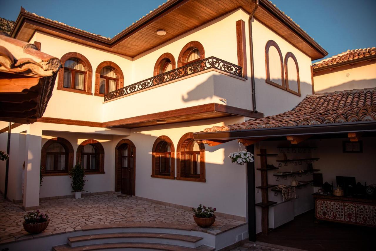 Hotel Diffuso , Inside Castle