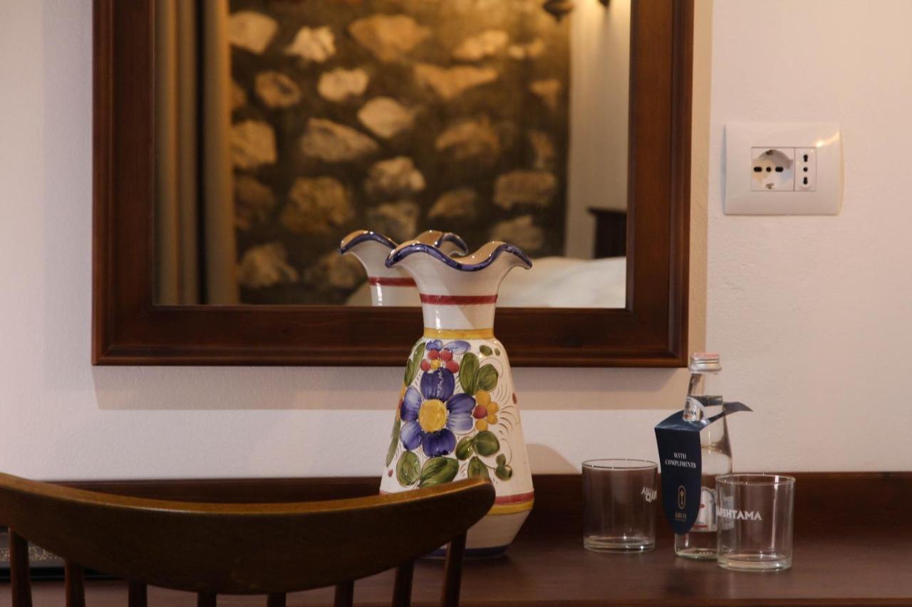 Hotel Diffuso , Inside Castle