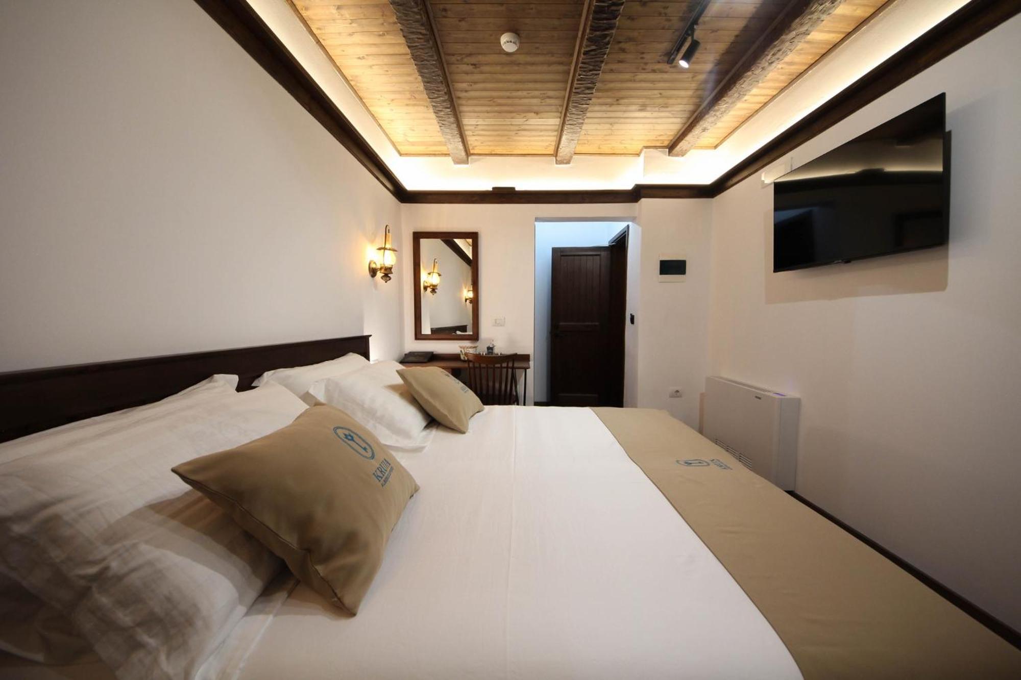 Diffuso , Inside Castle Hotel 4*